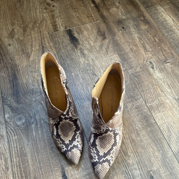 NEW Jessica Simpson Layra Snakeskin Ankle Boot Pointed Toe Women's Size 8 - Picture 7 of 16